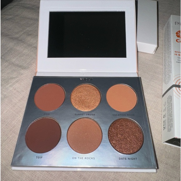 Makeup bundle - Picture 2 of 5